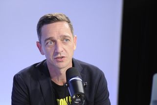 Šéf lidovců přiznal, že strašení Babišem nefunguje. Vyjádřil se i k „nejhorší“ písni